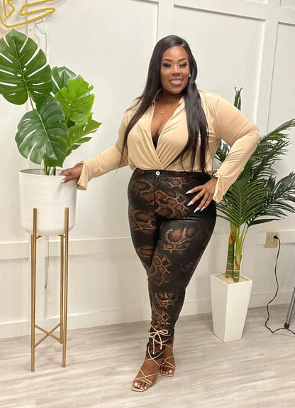 PLUS SIZE V-FRONT FLARE SLEEVE BODYSUIT