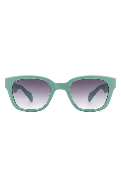 Classic Horn Rimmed Square Fashion Sunglasses