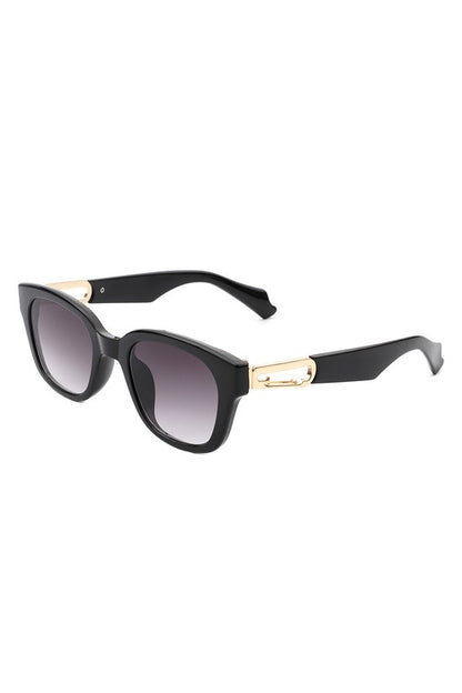 Classic Horn Rimmed Square Fashion Sunglasses