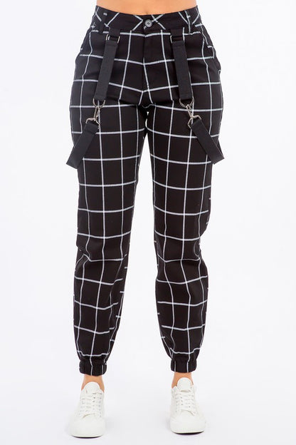 PLUS SIZE GRID PRINTED JOGGER PANTS W/SUSPENDERS-BLACK/WHITE