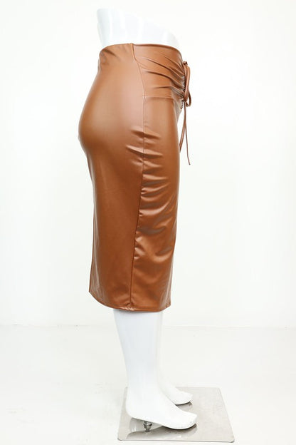 HIGHWAIST SCRUNCH MIDDLE FAUX LEATHER SKIRT-CAMEL