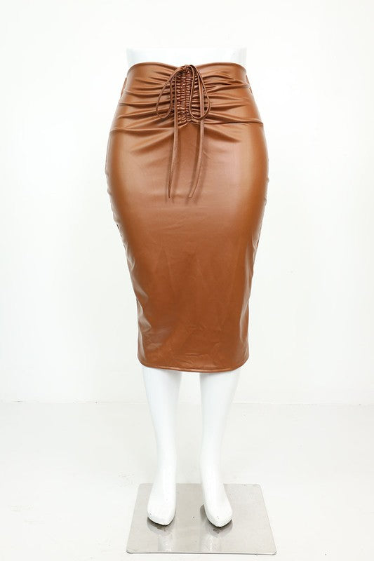 HIGHWAIST SCRUNCH MIDDLE FAUX LEATHER SKIRT-CAMEL