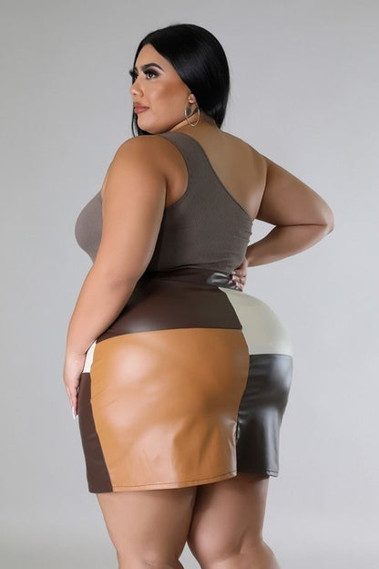 PLUS SIZE COLOR BLOCK FAUX LEATHER SKIRT