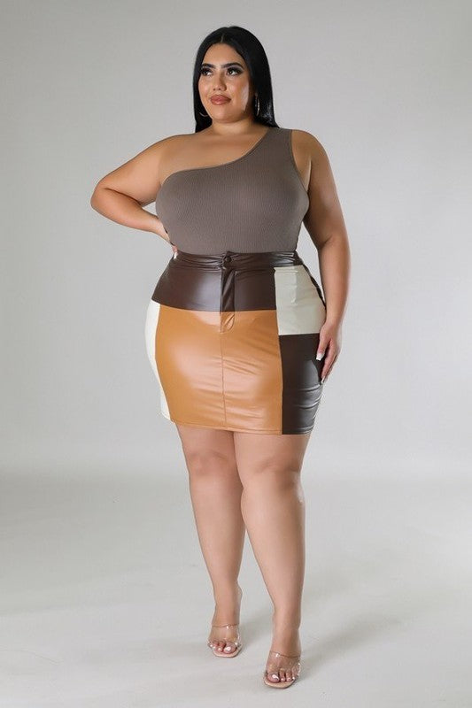 PLUS SIZE COLOR BLOCK FAUX LEATHER SKIRT