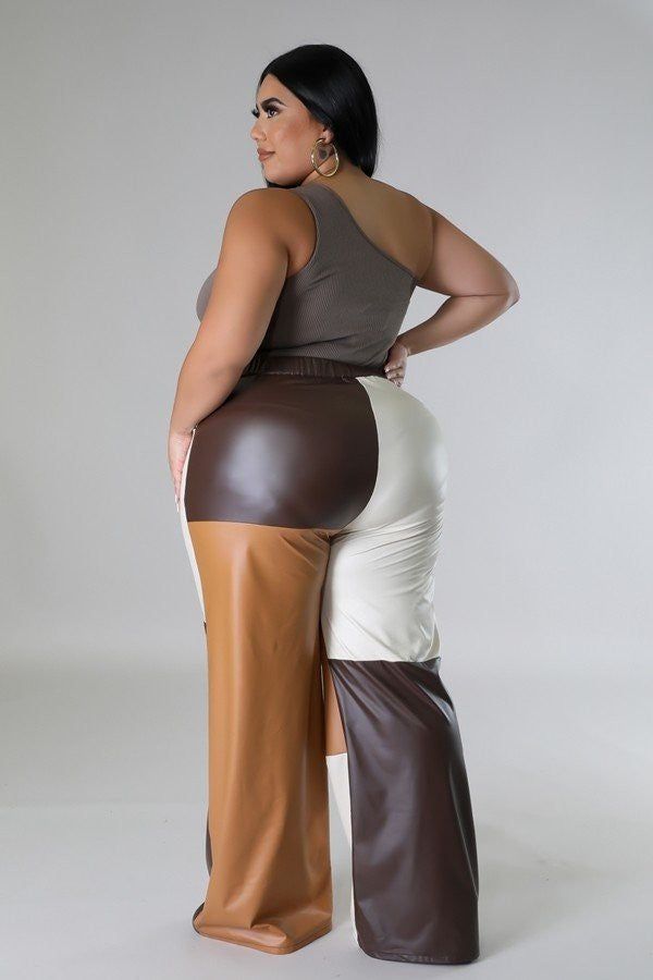 PLUS SIZE COLOR BLOCK FAUX LEATHER PANTS