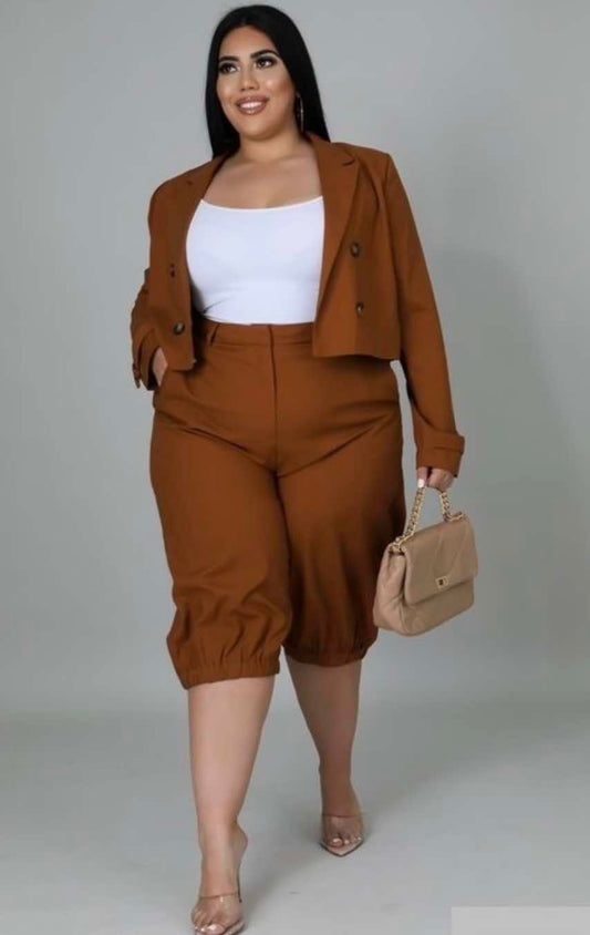 PLUS SIZE 2-PIECE KNEE LENGTH TROUSER SET-COGNAC