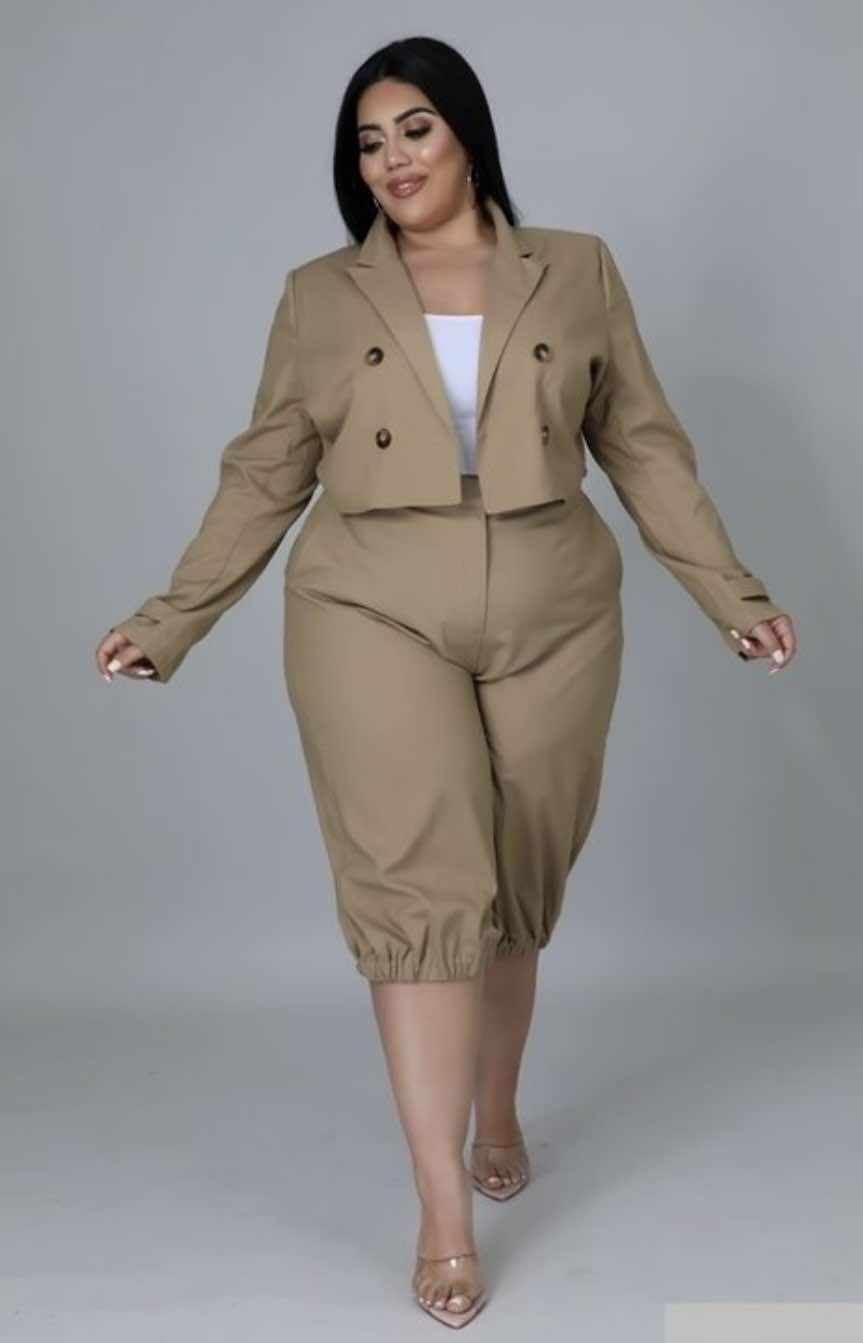 PLUS SIZE 2-PIECE KNEE LENGTH TROUSER SET-KHAKI